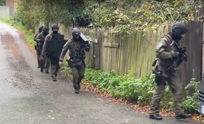 Стрельба по 13-летней девочке в Пльзени: Мужчина подозревается в попытке убийства