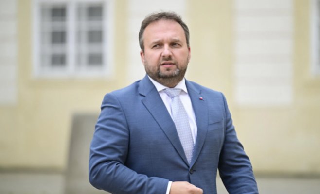 Поддержка по безработице увеличится: первые два месяца выплаты составят до 80% зарплаты