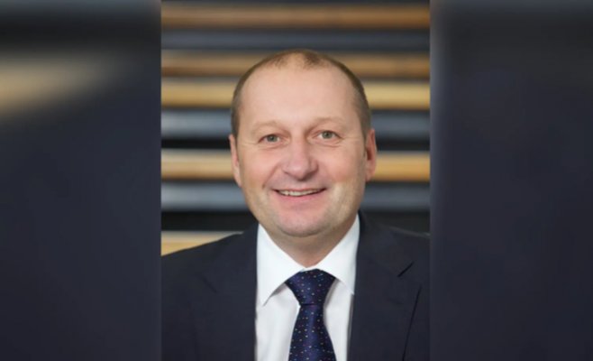 Главу кадрового отдела транспортного предприятия Праги обвиняют в коррупции: помимо миллионов, он требовал VIP-билеты