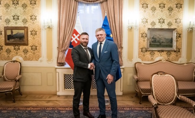 Фицо поддержал антивакцинатора Котлара и пообещал расширить его полномочия