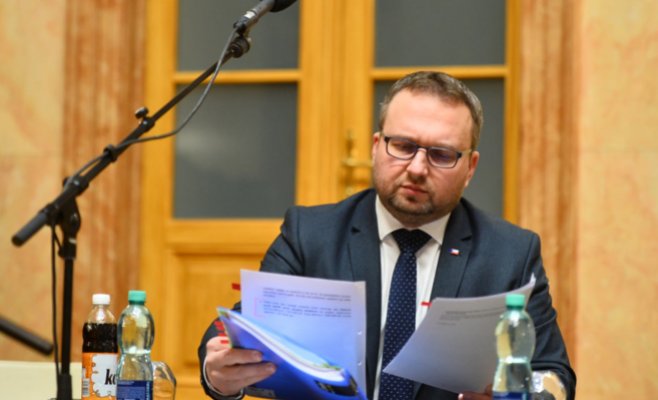 Чехи теряют деньги, боясь сменить работу – анализ Минтруда