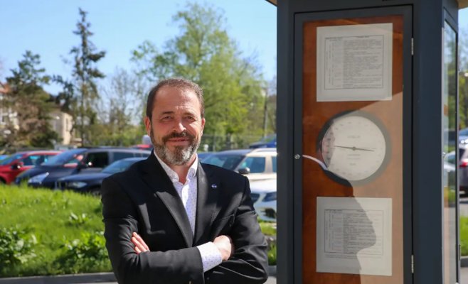 Из-за прогноза о наводнениях ему угрожали, теперь его наградил президент