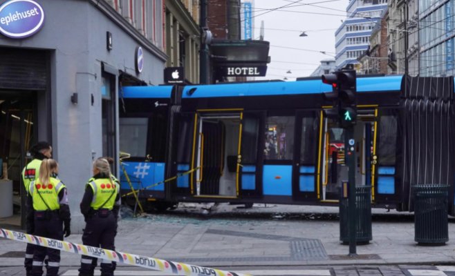 Трамвай в центре Осло въехал в магазин электроники: пострадали четверо