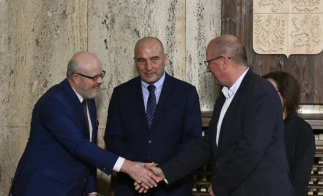 Министр здравоохранения и страховые компании договорились повысить выплаты амбулаторным врачам: протест медиков отменен