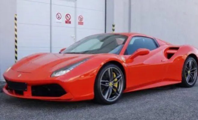 Ferrari или Porsche для бизнеса снова выгодны: депутаты вернули налоговые льготы на роскошные авто