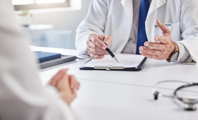 Чехи платят за здравоохранение уже сейчас, но большинство против возврата обязательных сборов