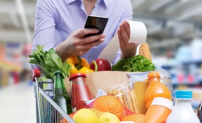 Кризис с ценами на продукты: розничные сети обвиняют производителей, требуют вмешательства УОКС