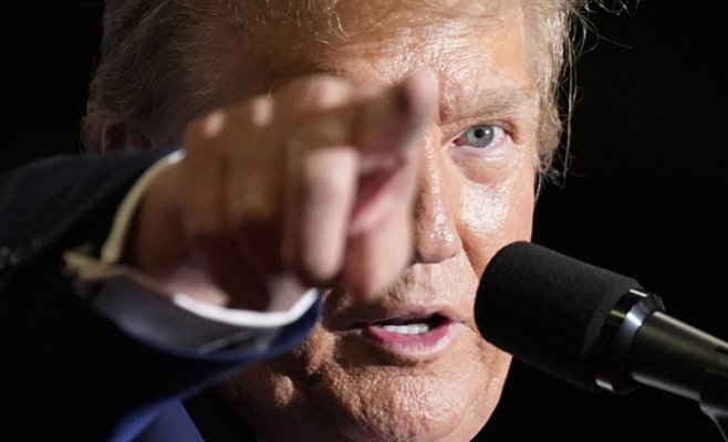 Трамп призвал Путина не обострять войну
