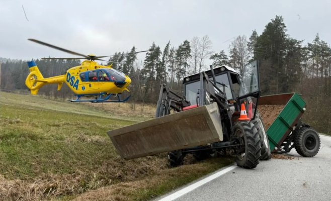 На юге Чехии тракториста переехал его собственный трактор