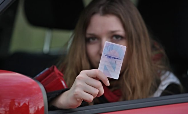 Правила для водителей с ограничениями по здоровью станут мягче: кто теперь сможет сесть за руль