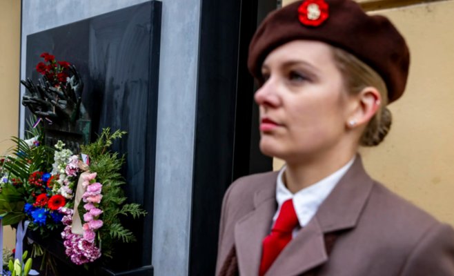 «Крики это не решат»: президент Петр Павел ответил недовольным на Национальном проспекте