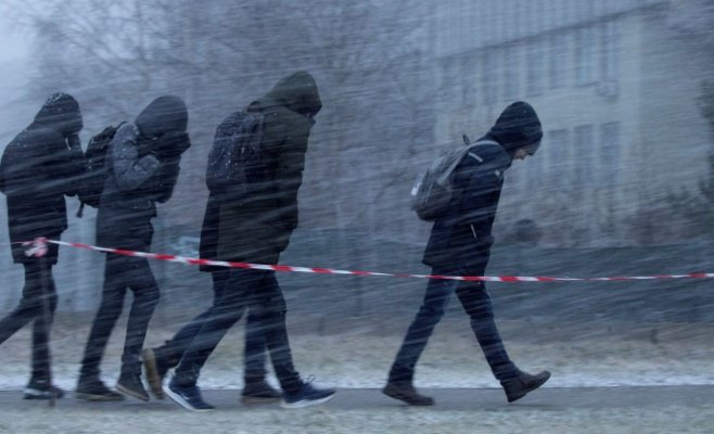 Неделя погодных контрастов: сильный ветер, снег и до 15 °C в воскресенье