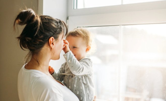 Новая поддержка для семей: студенткам предоставят пособие на уход за детьми