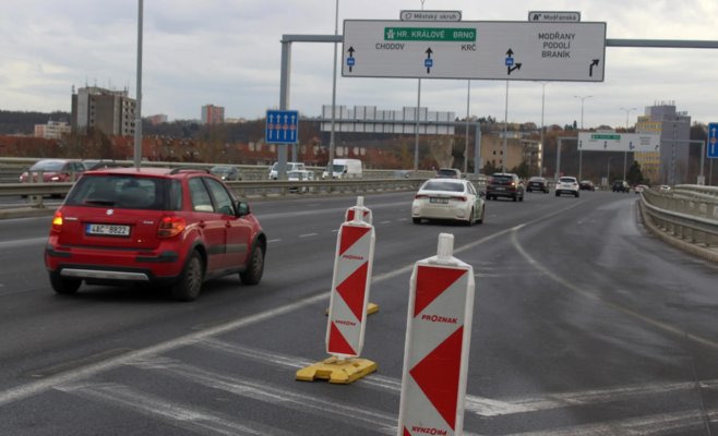 Баррандовский мост полностью открыт для движения: реконструкция завершена