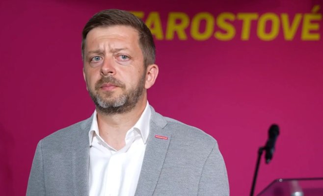 Раушан отменил программу, умерла его мать