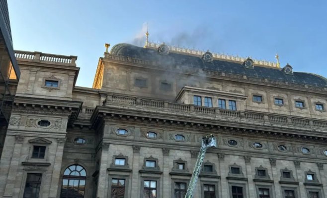 Пожар в Национальном театре Праги нанес ущерб на миллионы
