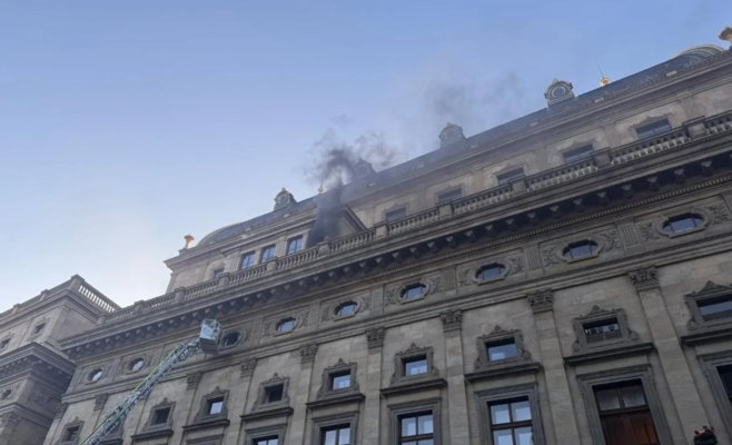 Пожар в Национальном театре Праги нанес ущерб на миллионы