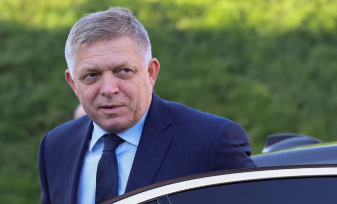 Фицо провоцирует чешское правительство: собирается в Москву, но хочет совместную встречу