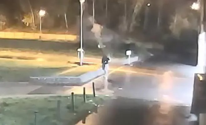 Мужчина, стрелявший у станции метро, сдался полиции: