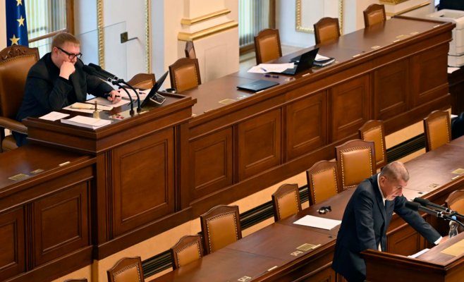 Депутаты с детьми против ночных заседаний: предлагаются новые правила для работы парламента