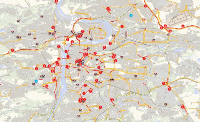 Транспортный коллапс в Праге: более 50 аварий, два пешехода пострадали
