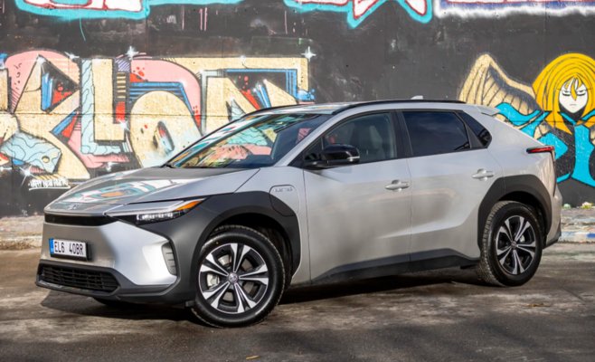 Чехия закупит японские электромобили Toyota на сумму более полумиллиарда крон для соответствия требованиям ЕС