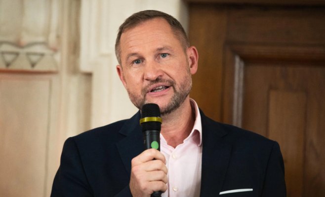 «Прекратите нападать на журналистов»: глава Чешского телевидения выступил против депутатов