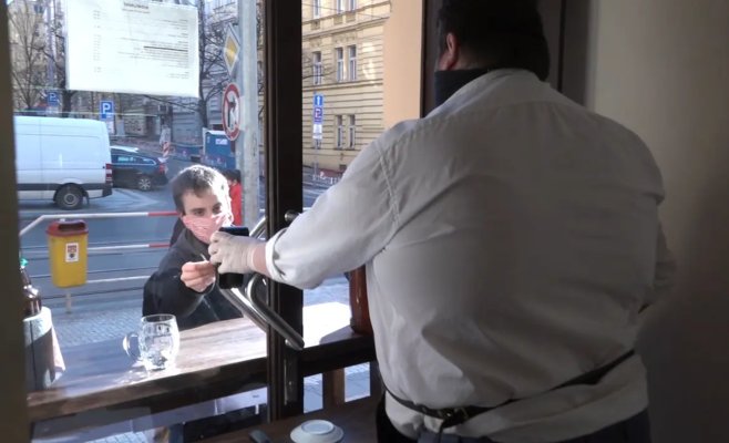 Пандемия отбросила экономику на несколько лет назад: мнение экспертов