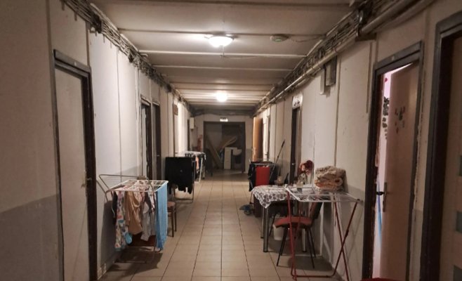 Шокирующие условия в общежитиях Пльзеня: грязь, клопы и плата за аренду сексом