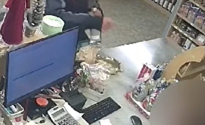 Воровство ради еды: мужчина украл алкоголь и заложил его, чтобы купить еду