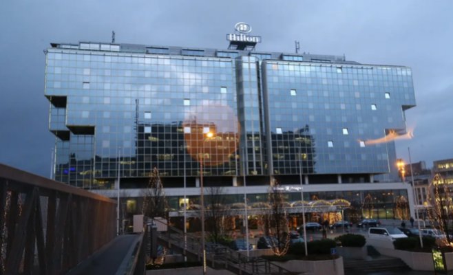 Группа PPF приобретает владельца крупнейшего отеля Чехии Hilton Prague