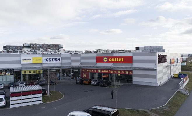 Lidl открыл первый аутлет в Чехии: 70-метровая очередь и большие скидки