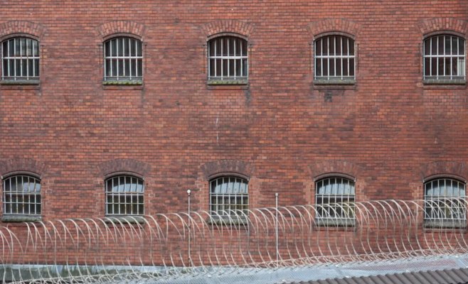 Сексуальный скандал в немецкой тюрьме для несовершеннолетних: 18-летний иракский заключённый соблазнил двух сотрудниц