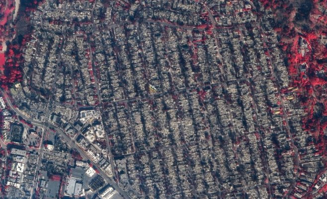 Пожары в Калифорнии: не менее 11 погибших, огонь продолжает бушевать