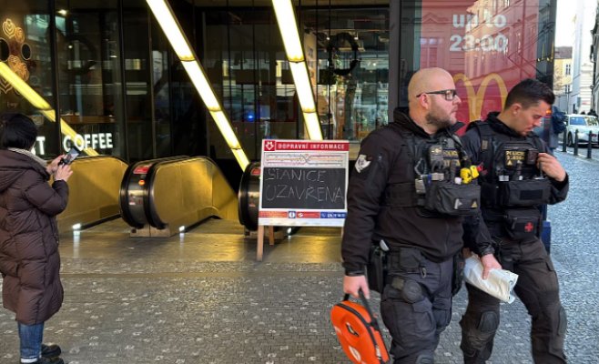 Молодой парень погиб под поездом метро в Праге: линия B остановилась на два часа