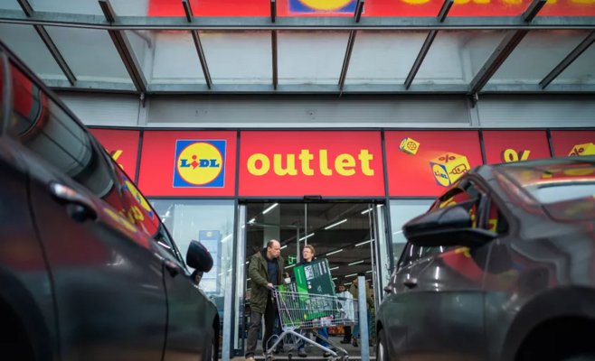 Lidl Outlet привлёк толпы на распродажу инструмента, но вызвал недовольство местных жителей из-за парковки