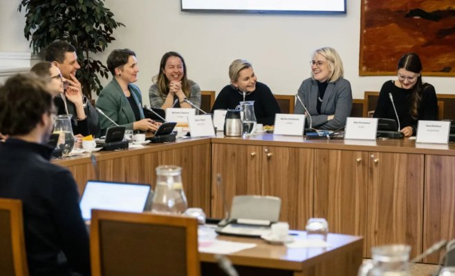 Бесплатные гигиенические средства в школах: прокладки, как мыло и туалетная бумага, могут стать обязательными