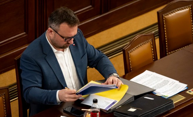 Реформа «супердотации» Юречки вызывает шквал критики