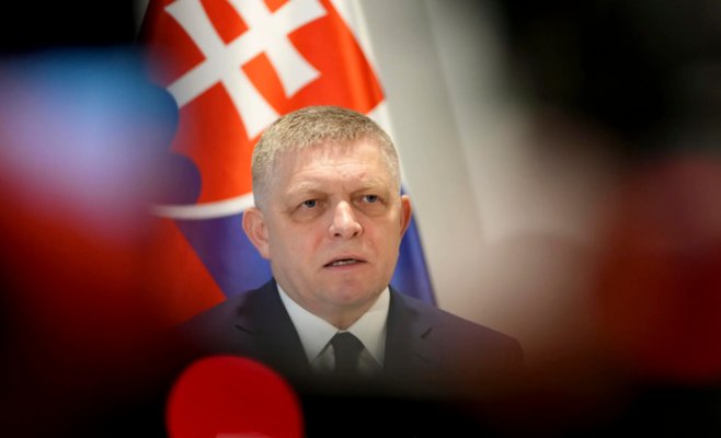 Фицо предложил это: в парламенте Словакии впервые рассматривается вотум недоверия правительству в режиме секретности