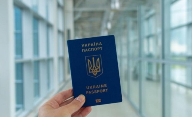 Сенат утвердил законопроект о продлении защиты для украинских беженцев