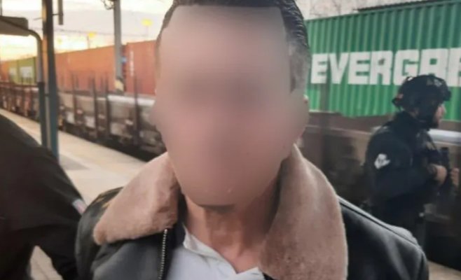 В Праге задержан вооружённый мужчина, которого разыскивали несколько дней: опознала его женщина на вокзале