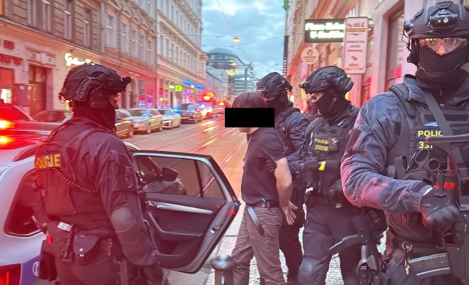 Полицейская операция на Смихове: стрельба в квартире с иностранцами