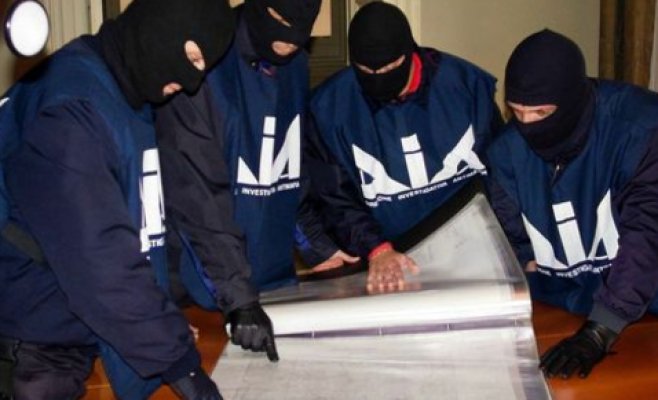 Итальянская мафия зарабатывала миллиарды в Чехии на налоговых аферах