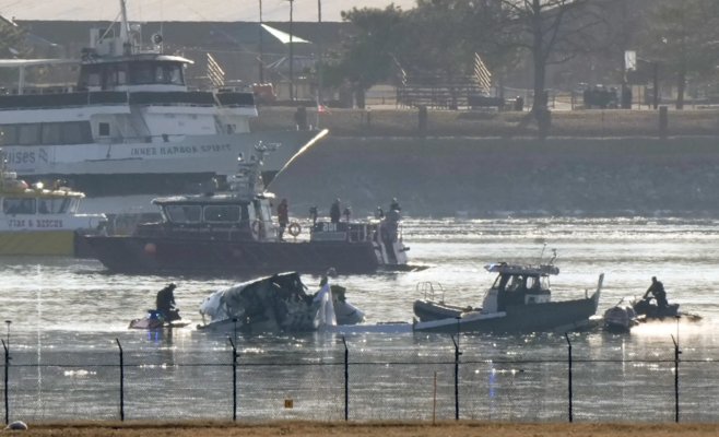 Катастрофа в Вашингтоне: столкновение пассажирского самолёта и военного вертолёта не оставило шансов на выживание