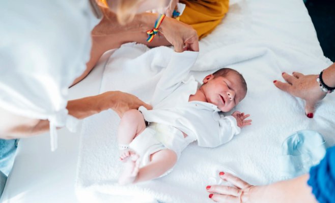 Педиатры возмущены родителями, отказывающимися от медицинской помощи. «Они имеют право отказаться», — считает юрист