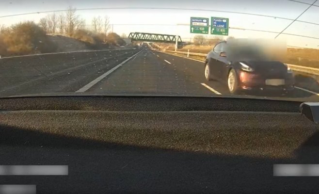 Семидесятилетний водитель Tesla мчался по трассе D6 со скоростью почти 200 км/ч – его поймала полиция