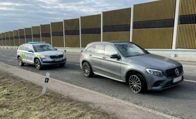Гонка за угнанным Mercedes: как GPS-локатор помог полиции остановить преступника