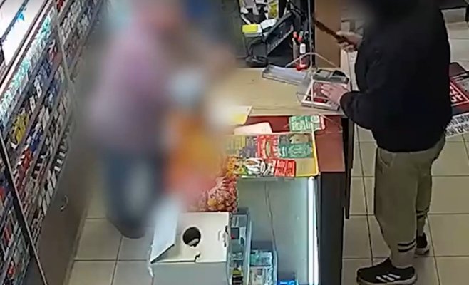 Вооружённое ограбление в центре Брно: иностранец с ножом напал на продавца, но просчитался
