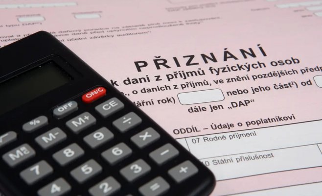 Декларация о доходах: кто из работников обязан отчитываться сам