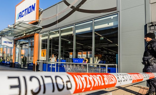 Люди выбегали из магазина в панике: подросток зарезал двух продавщиц и сбежал